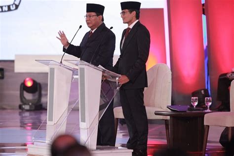 Prabowo subianto djojohadikusumo lahir di jakarta, 17 oktober 1951. Prabowo-Sandi Dinilai Perlu Narasi Baru untuk Dongkrak ...