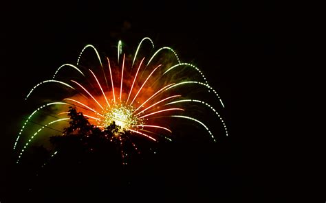 Download Wallpaper 3840x2400 Fireworks Explosion Flash Night Dark