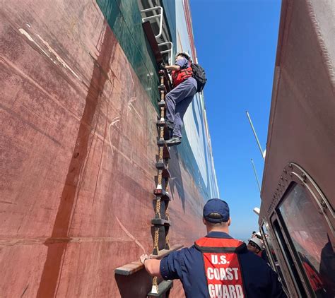 Dvids Images Coast Guard Investigates Grounded Container Ship