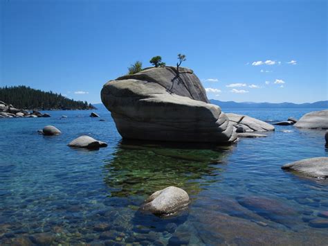 Bonsai Rock Lake Tahoe Located On The East Shore Nv Side Flickr