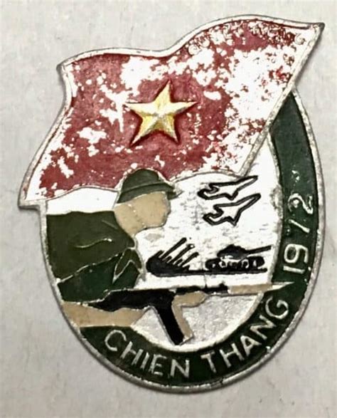 North Vietnamese Army Campaign Badge 1972 Easter Offensive Enemy