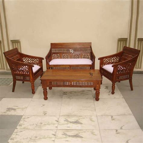 We are a prominent manufacturer and supplier of wide variety sofa sets. Buy Vintage Sofa set online