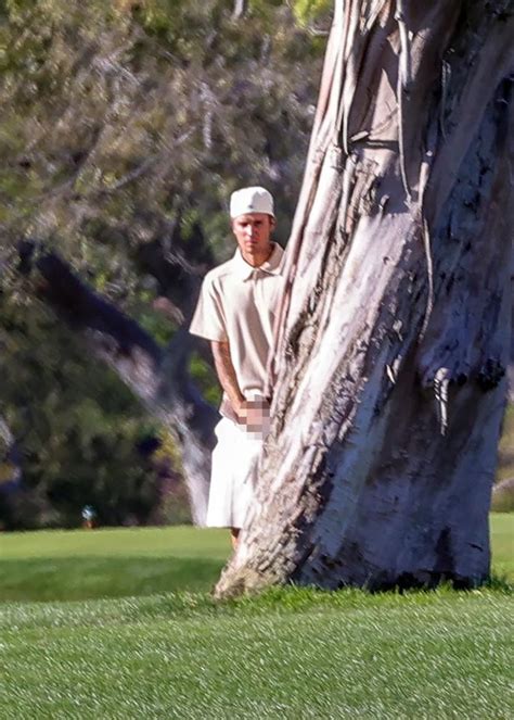 Justin Bieber Caught With His Pants Down At Golf Club Photos