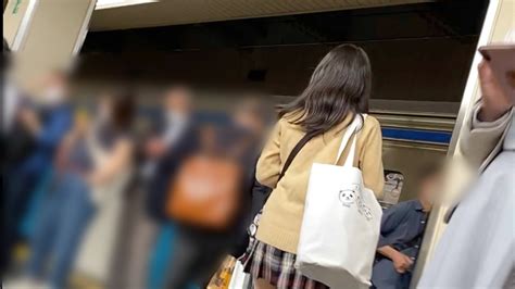 【パンチラ盗撮】女子k生の放課後。電車内で無防備な大股開き姿を隠撮 のぞき亭 助兵衛
