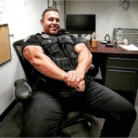 Huge Body Cop Cop Uniform Men In Uniform Muscle Hunks Men S Muscle
