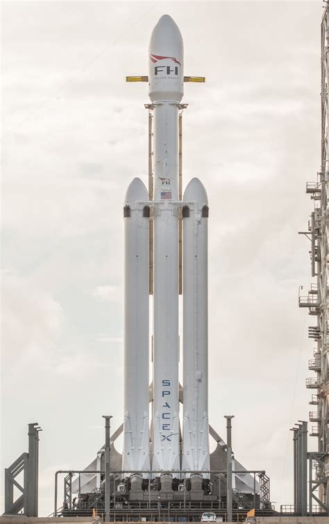 Falcon Heavy — Wikipédia