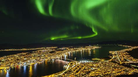 Viv 🐉 On Twitter In 2020 Northern Lights See The Northern Lights Tromso
