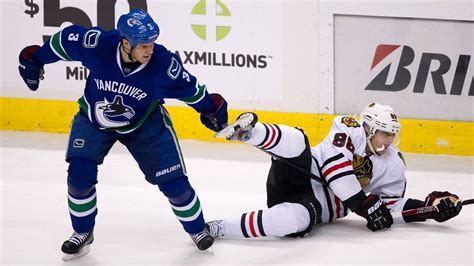 Daniel Sedin S Overtime Goal Seals Canucks Win Over Blackhawks The Globe And Mail