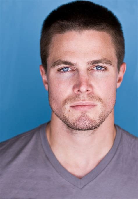 Sable Stephen Amell Robin Hood Oliver Queen Hommes Sexy Raining Men Good Looking Men Male