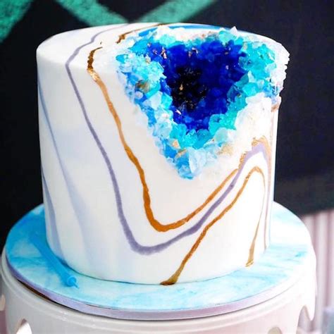 The name justifies the work that cake studio does. 15 Crystal Geode Birthday Cakes - Pretty My Party