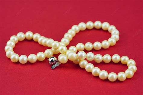 Photo Of Jewelry Pearl Necklace Background Jewellery Jewelry Pearl Necklace Background Image