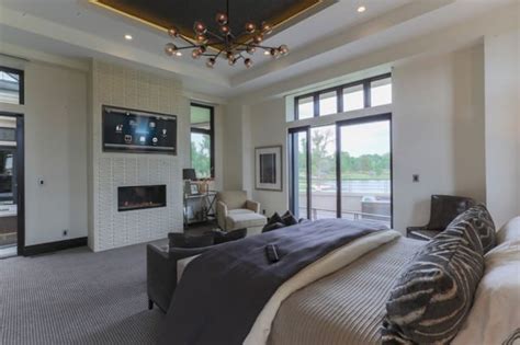 The most important factor to keep in mind when deciding how high to mount your tv is the actual size of your bedroom. How High To Mount Tv In Bedroom For 65 Inch Television?