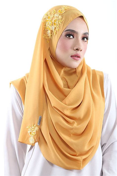 instant hijab slip on sara aida naim instant shawl by clixy instant hijab hijab trending outfits