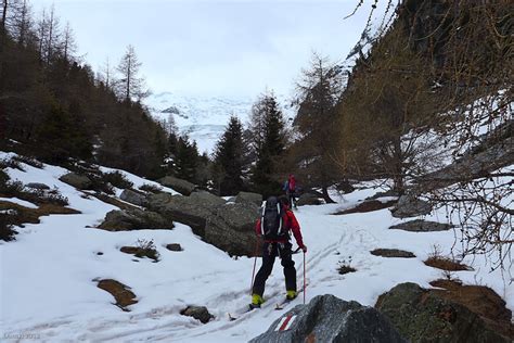 Der sommer beginnt im dezember. Wenig unterhalb Alpja beginnt der Winter. - Fotos hikr.org