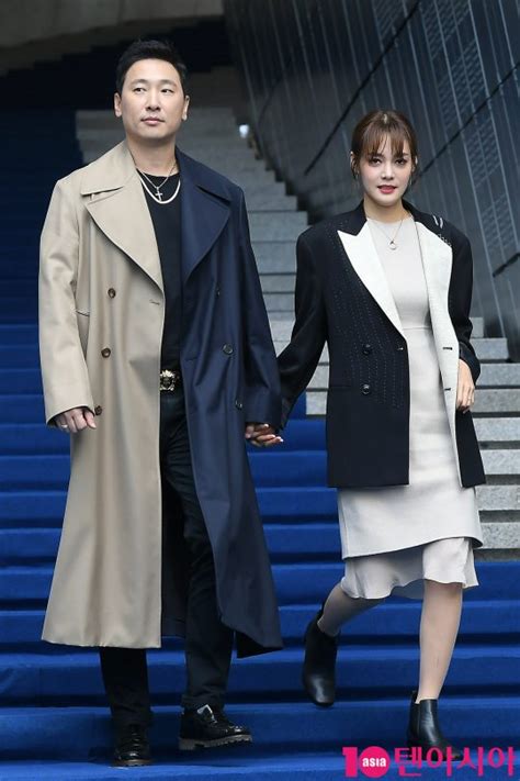 눈물까지도 똑닮은 안현모, 라이머 부부의 현실 케미 폭발하는 영상 모음을 공개합니다. TEN PHOTO 라이머-안현모 '화보같은 커플' | 텐아시아
