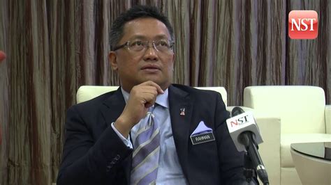 También es ex miembro del parlamento. Exclusive interview with Datuk Abdul Rahman Dahlan - PART ...