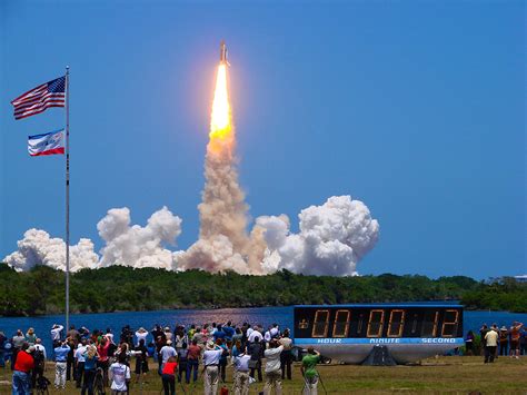 3-2-1: how to experience a rocket launch on Florida's Space Coast ...