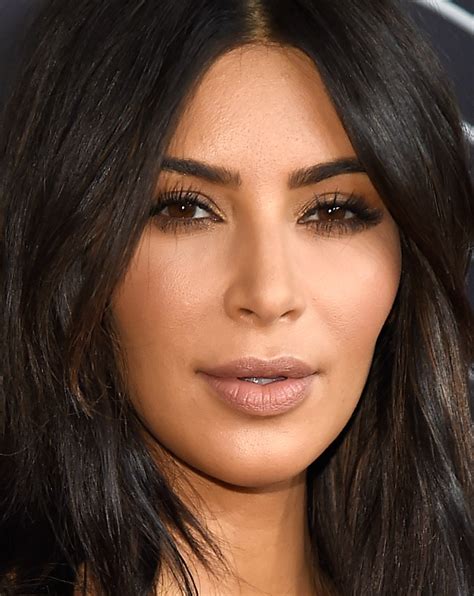 Kim Kardashian Has An Angled Lob Now Kim Kardashian Haircut