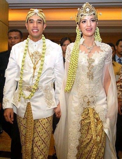 We did not find results for: Cincin Unik Yang Di Pakai Artis Indonesia Untuk Pernikahan ...