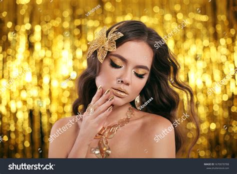 Beauty Fashion Model Girl Golden Glitter Stock Photo 1670078788