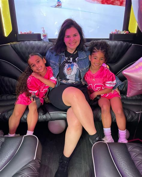 rob kardashian s rarely seen daughter dream 6 visits disneyland with aunt khloe and her cousin