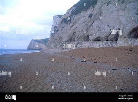 Fault Guided Caves Wave Cut Notch In Chalk Cliffs Stock Photo Alamy