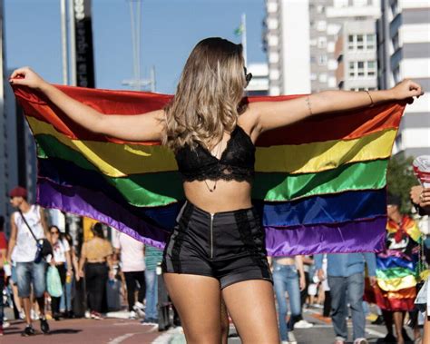 theskimm what to know and do if you re questioning your sexuality according to an expert