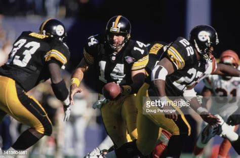 Pittsburgh Steelers Qb Neil O Photos And Premium High Res Pictures