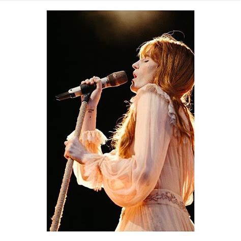 Florence welch is penning tunes for a broadway musical version of the great gatsby, being backed by warner music group billionaire len blavatnik and onetime epic records head amanda ghost. Florence Welch (With images) | Music artists, Concert, Florence welch