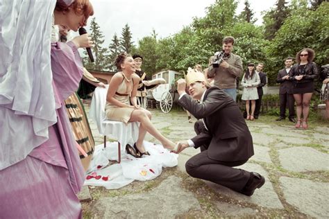 Выкуп туфли невесты на свадьбе