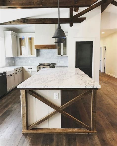 This modern farmhouse kitchen by home made lovely keeps function top of mind with separate zones created for different purposes. 60+ Awesome Modern Farmhouse Style Kitchen Makeover Decor ...