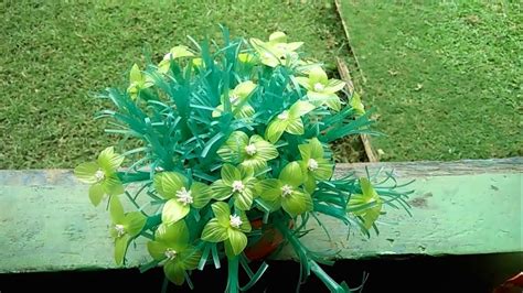 Salah satunya membuat bunga dari kantong plastik bekas pakai. Cara Membuat Bunga Dari Sedotan Plastik - DIY Flower From ...