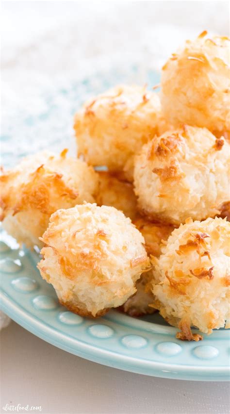 These Easy Homemade Coconut Macaroons Are So Simple To Make And Taste