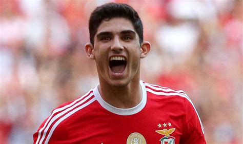 Gonçalo manuel ganchinho guedes (european portuguese: Manchester United News: Scouts watch Benfica striker ...