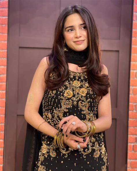 Aima Baig Sings Random Arijit Singh Songs In Viral Behind The Scenes Video