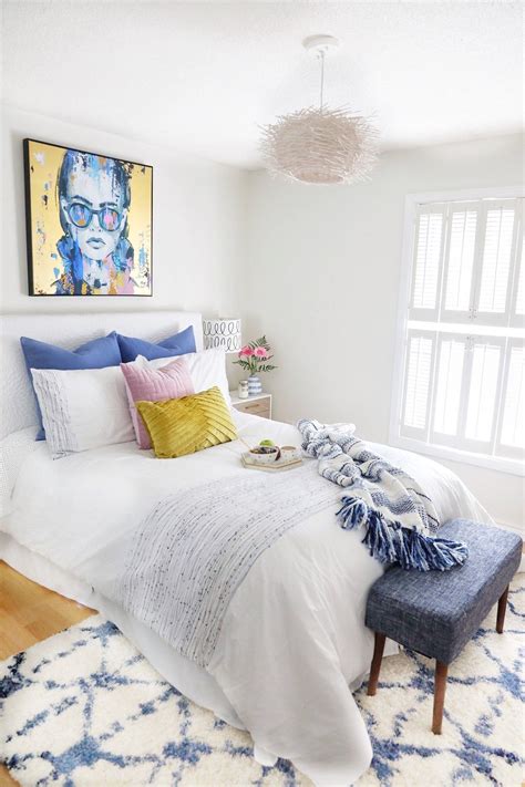 These 8 Unique Guest Bedroom Decorating Ideas All But Guarantee A