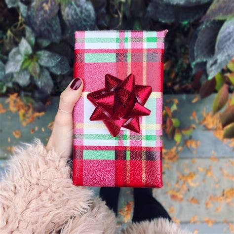 Grab bag gift ideas $30. Grab Bag Gift Ideas $25 and UNDER - Amanda Bella | Grab ...