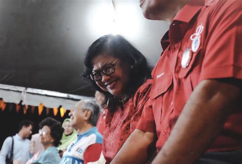 Tan sri rafidah aziz was born in selama, perak in 1943. Rafidah dan Daim digugurkan, Rais disiasat | Astro Awani