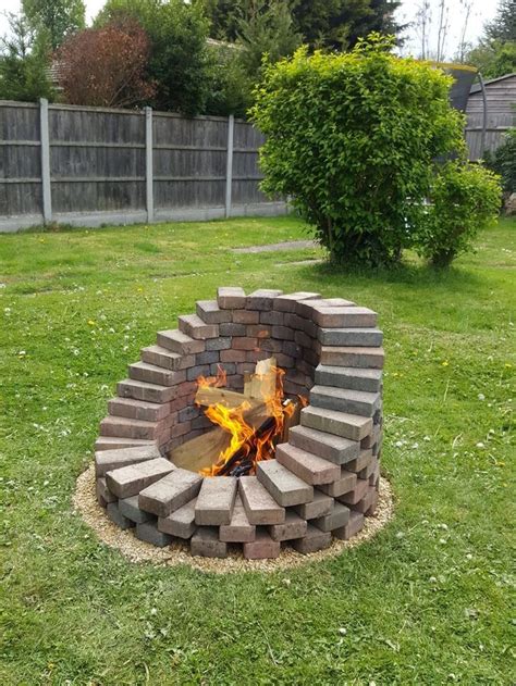 31 Fabulous Stone Fire Pit Design And Decor Ideas Backyard Diy Projects