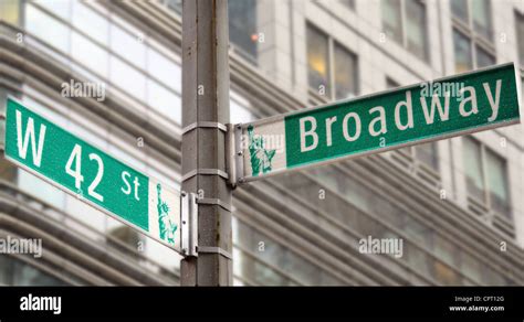 Street Signs For Broadway And 42nd Street In New York City Stock Photo