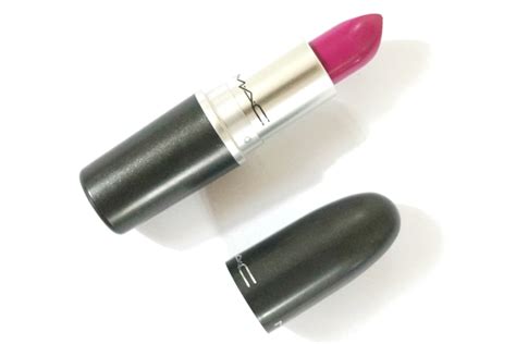 Mac Lipstick In Flat Out Fabulous Retro Matte Review Swatches