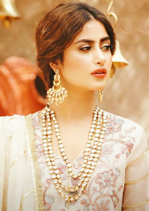 Sajalaly In 2020 Fashion Sajjal Ali Actresses