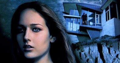 We did not find results for: The full story movie The Glass House (2001) - SYNOPSIS BLOG