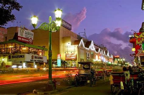 Malioboro Tempat Tujuan Objek Wisata Di Yogyakarta Dan Sekitarnya