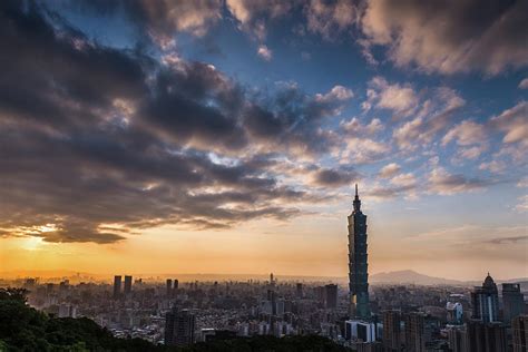 Taipei Sunset By Taipei Taiwan By Balmung