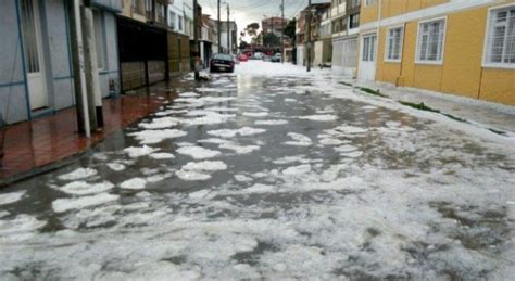 Estas son imágenes que captaron bogotanos de este fenómeno meteorológico. Así fue la emergencia en Bogotá por granizada ...