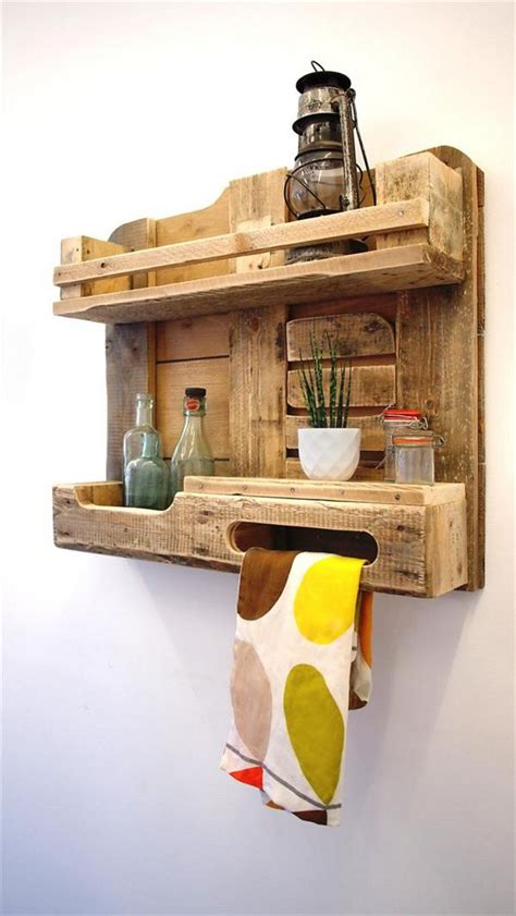 Wooden towel rack rails are an attractive option to conveniently hang your towels. Pallet Towel Rack for Bathroom | Pallet Wood Projects