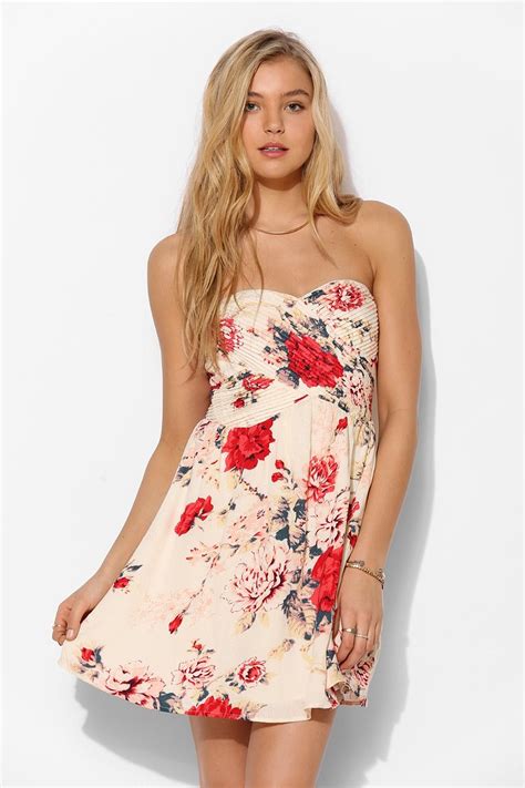 Lyst Kimchi Blue Floral Strapless Dress In Pink