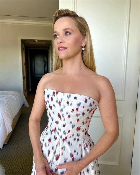 Reese Witherspoon Outfit 01122024 • Celebmafia
