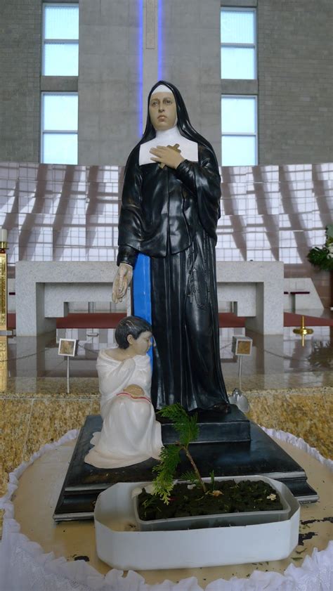 O santuário santa paulina é um local de espiritualidade, onde o visitante pode passear, orar neste segundo dia, da novena de santa paulina, rezaremos com o tema: O SuperLinda Pelo BRASIL - SANTUÁRIO SANTA PAULINA - NOVA TRENTO SC - Super Linda